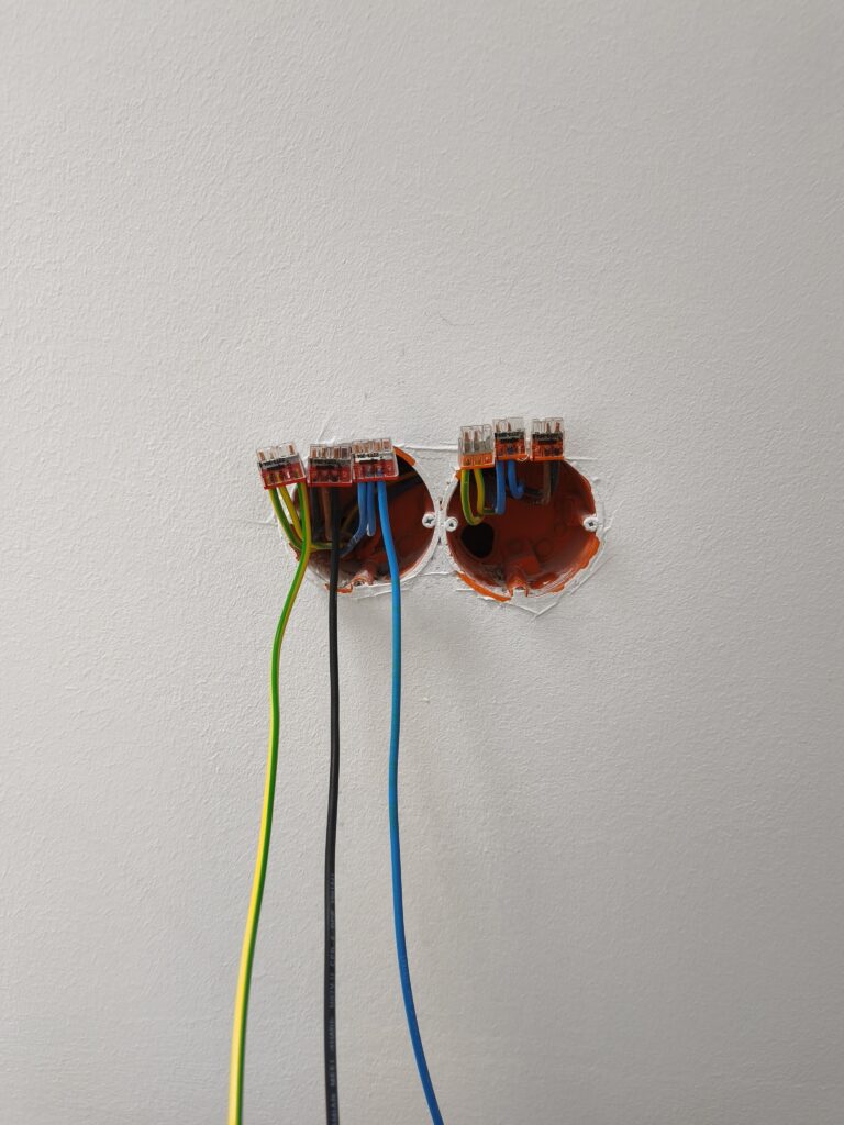 Elektromos kiállás előkészítése klíma vagy wallbox telepítéshez